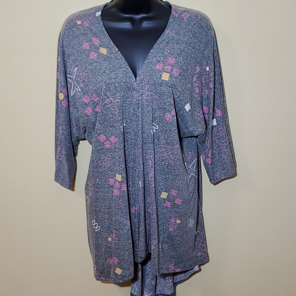 LuLaRoe Lindsay Kimono/Cardigan - Picture 1 of 7